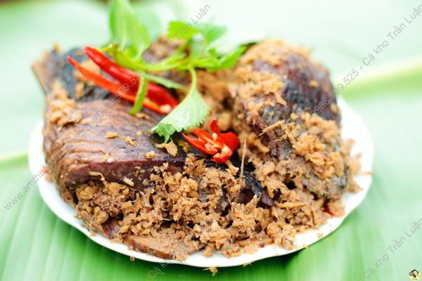 giá niêu cá kho tiến vua Trần Luận