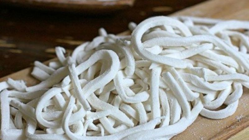 Bánh canh tươi- Đặc sản xứ Huế