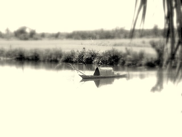 Phân tích bài thơ Thu Ẩm