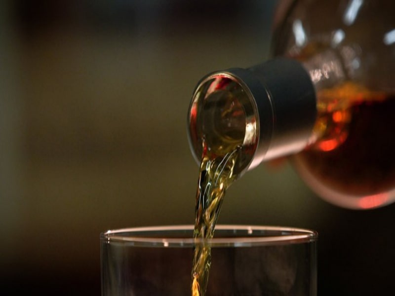 Rượu Lào Black whisky2