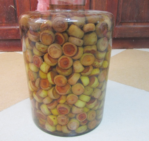 ngâm rượu táo mèo ngon