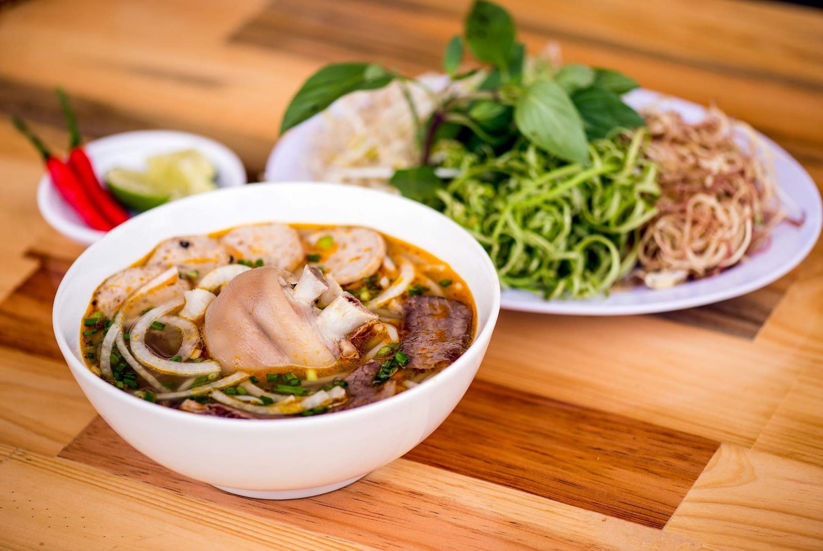 Cách nấu bún bò Huế với viên gia vị