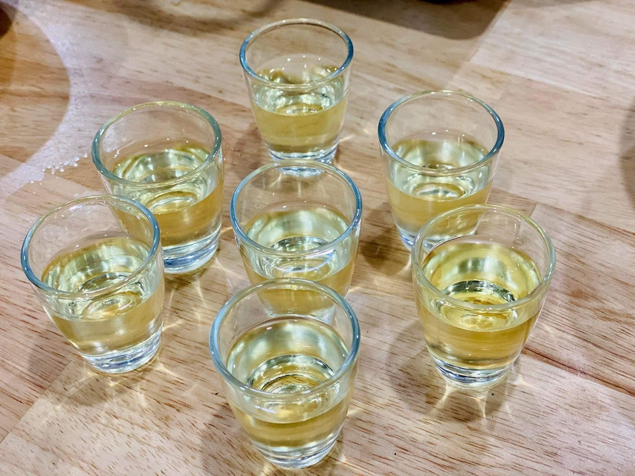 Cách thưởng thức rượu ống tre đúng cách