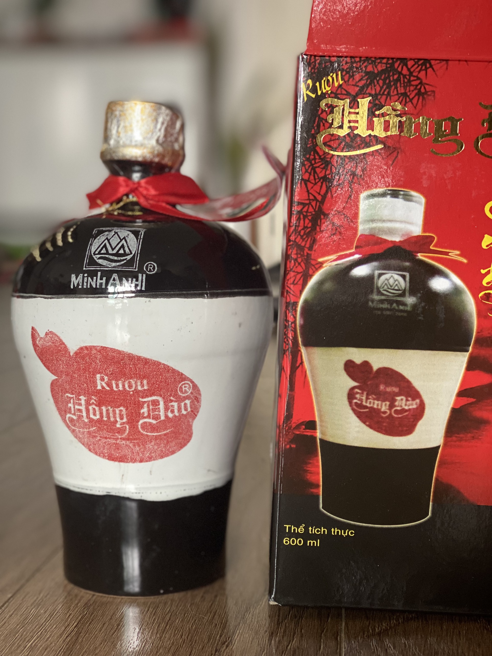 rượu hồng đào chum