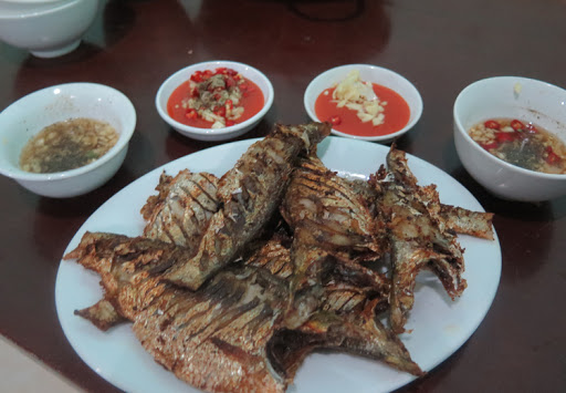 cá mòi chiên sả ớt