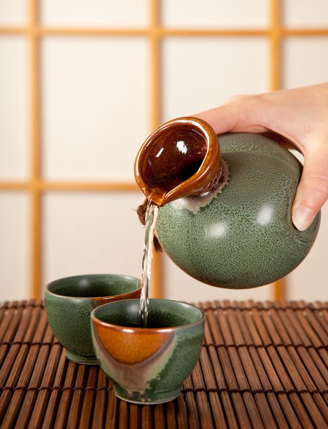 Phân tích bài thơ Chừa Rượu