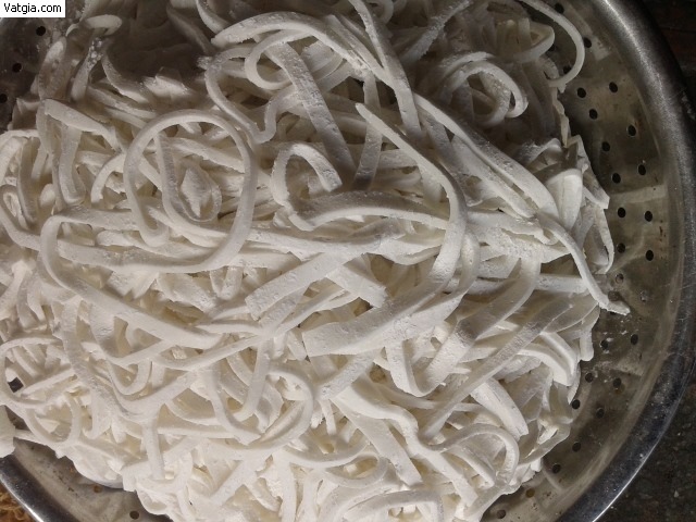 Bánh canh tươi- Đặc sản xứ Huế